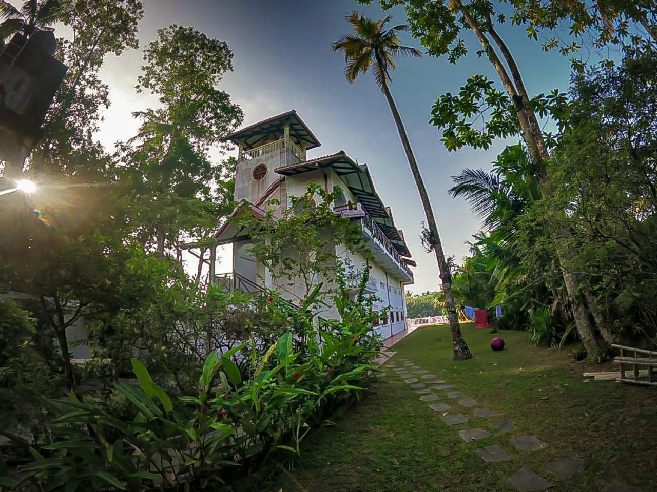 Skywalker Guest House Weligama Eksteriør bilde